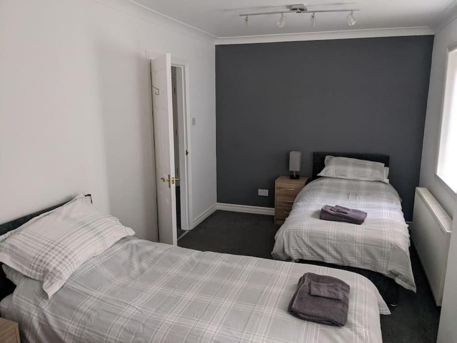 Teith Court Apartment With Private Parking. Стерлінг Екстер'єр фото